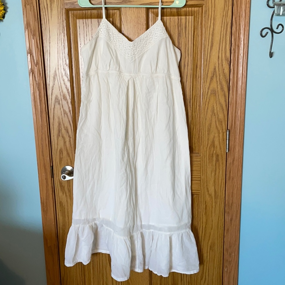 White linen maternity dress size large